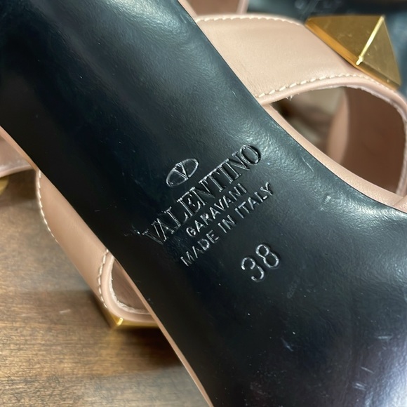 Valentino Large RockStud heels 38 - Picture 10 of 10